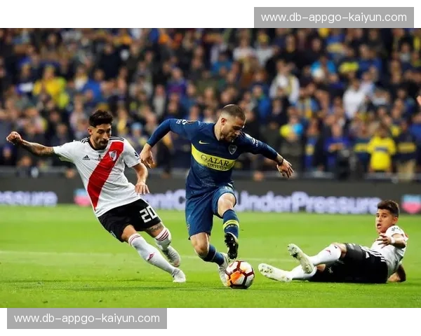 南美解放者杯的恩怨情仇：圣洛伦索与河床的巅峰对决